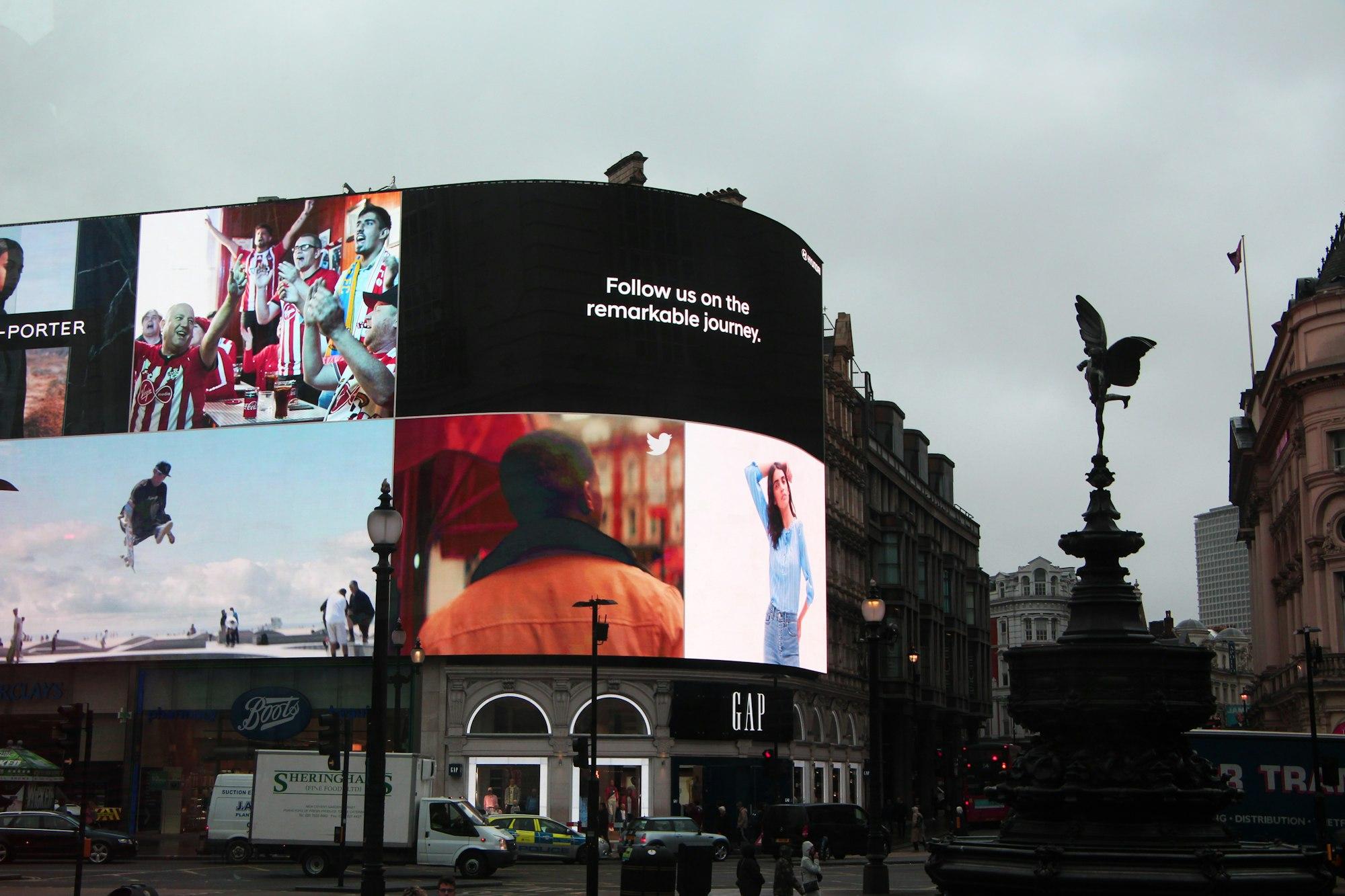Maxischermi pubblicitari a Piccadilly Circus, Londra